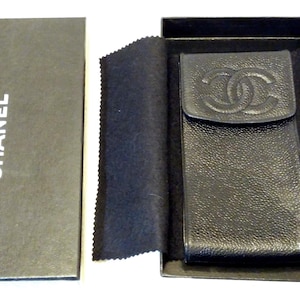 Pochette en cuir caviar Chanel Logo CC Chanel excellent pour téléphone portable intelligent, lunettes, carte d'authenticité Italie vintage Retraité