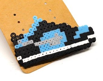 Broche en perles - Pixel art - Hama Mini - Geek - Pin's - Broche - Sneakers Bleu