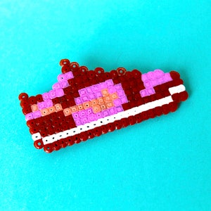 The brooch Pixel art Hama Mini Geek brooches pink Sneakers image 3