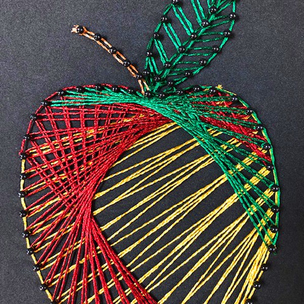 String Art Craft Kit with 9 beautiful metallic thread colours.