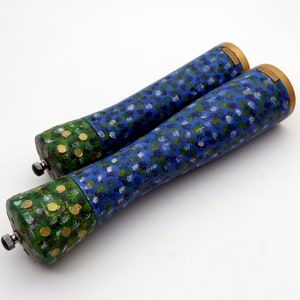 Pepper Grinders - 2 x Solid Wood Salt and Pepper Mills with Ceramic Grinder - 27cm & 16 cm - Hand Painted by Graham Laird - Functional Mills