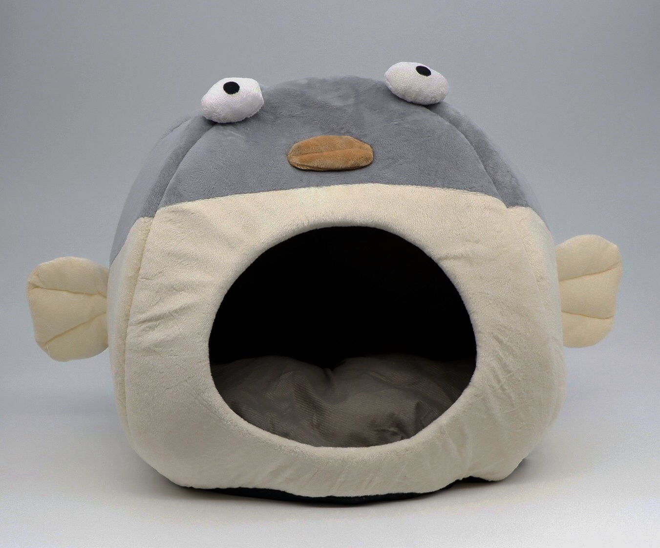 Angler fish top cat bed