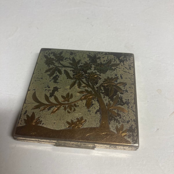 Art Deco woman’s compact tree / flora scene