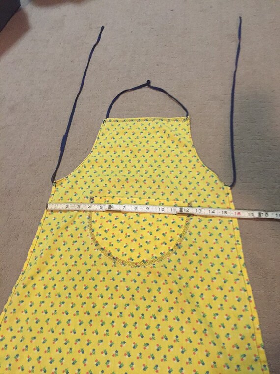 Yellow floral  pattern apron - image 3