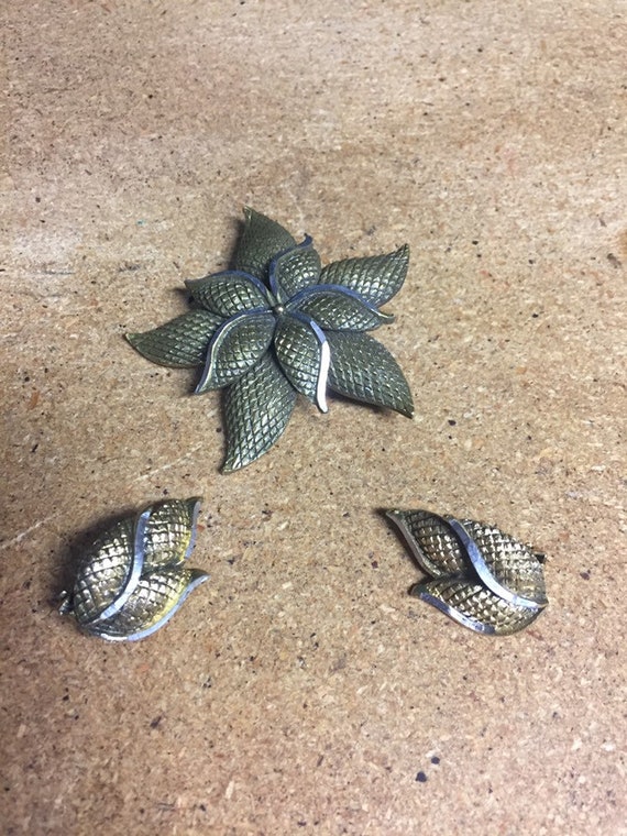 Flower Broach with matching clip on earrings - image 1