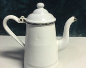 White Enamel coffee tea pot EXCELLENT vintage condition