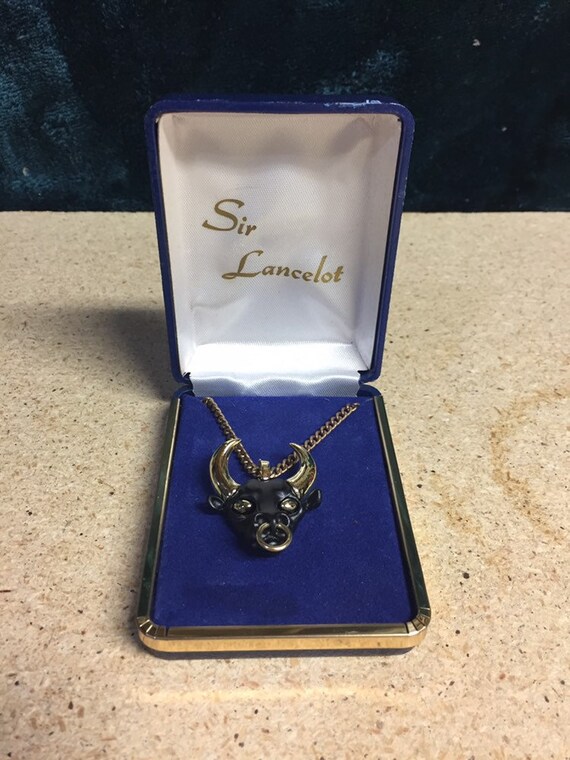 Colgante de toro collar Lancelot - Etsy España