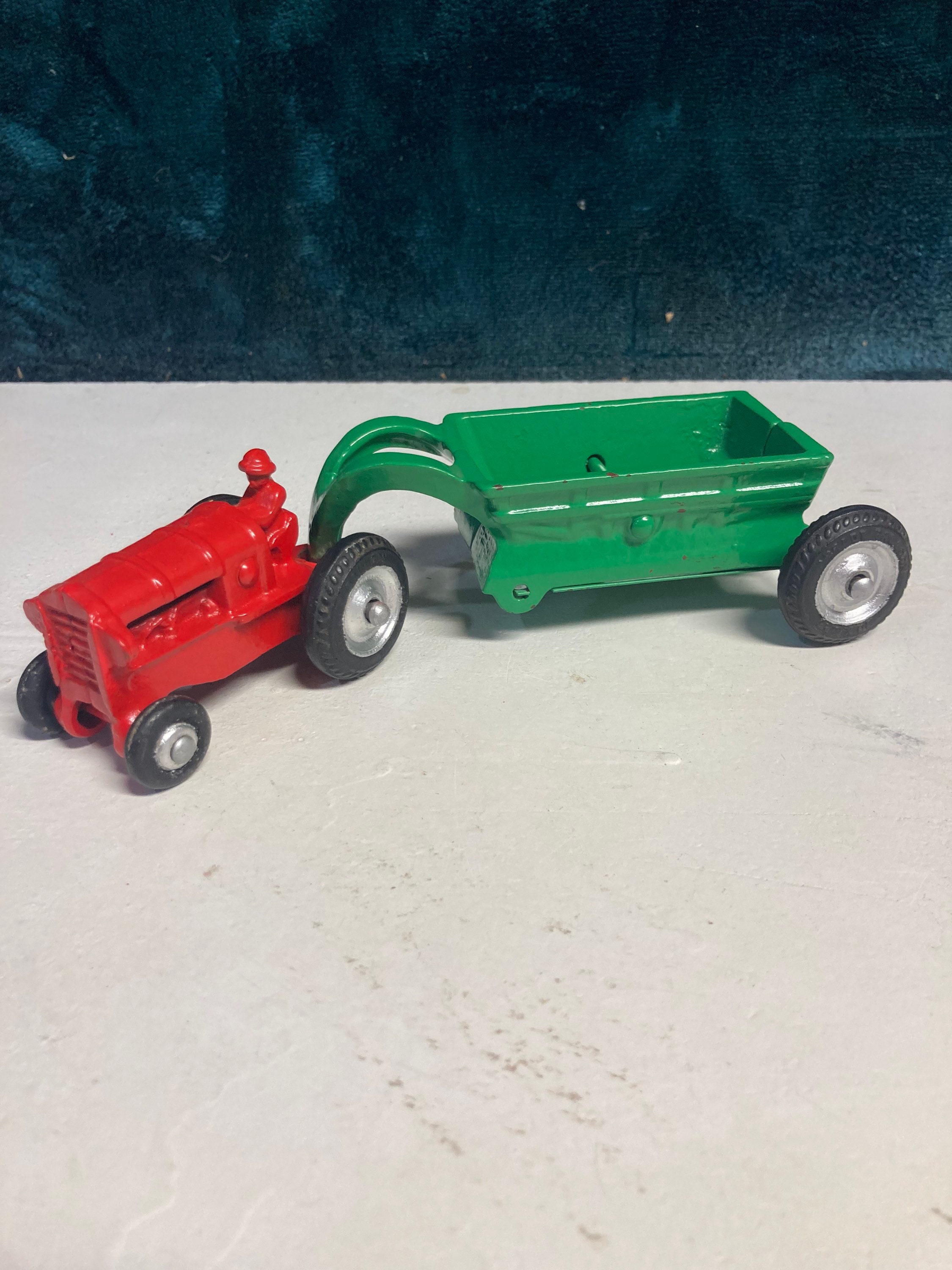 Arcade REO Rumble Seat Coupe Cast Iron Toy Car and Driver, With Side Mount  Spare Tires 