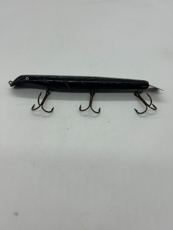 Ancien Leurre De Pêche Bomber En Bois – Crankbait Vintage (petits éclats De Peinture)