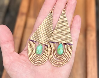 Boucles d'oreilles franges en perles de rocaille tissées en or mat, boucles d'oreilles en turquoise et or