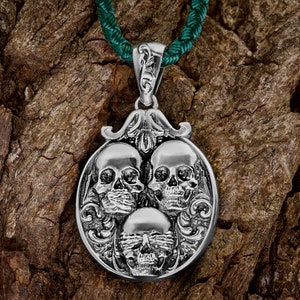 Silver skulls pendant, goth jewelry, sterling silver sugar skull medallion, witch jewelry pendant, Celtic skull with closed mouth pendant