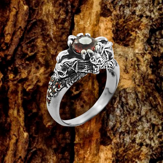Anillo de calavera gótica de plata con piedra, anillo de