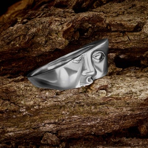 Puppengesicht Ring Face Ring Gothic Ring