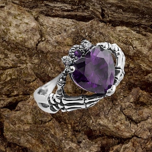 Gothic Ring mit einem Stein 925 Sterling Silber,Ring mit einem Schädel,Steampunk Ring,Ring mit einem Lila Stein,Ring von der Liebe bis zum Tod