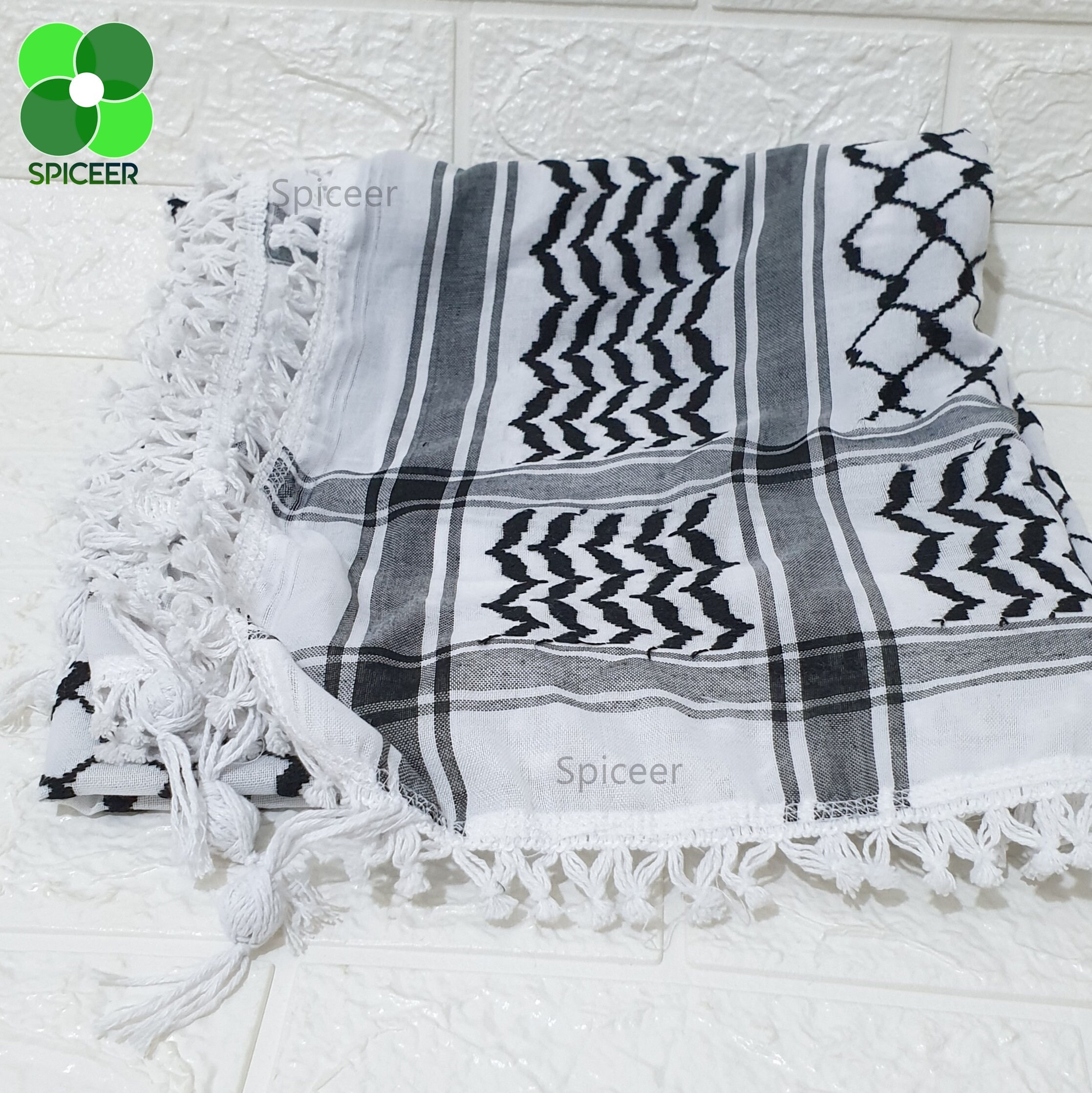 Classic Palestine Black and White Keffiyeh - Full Size