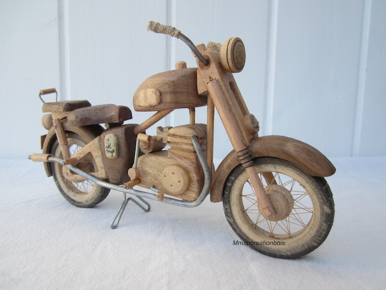 Single-cylinder wooden motorcycle. image 1