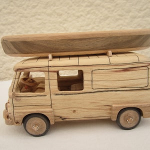 Renault Estafette wooden scale 1/24.
