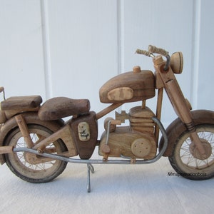 Single-cylinder wooden motorcycle. image 4