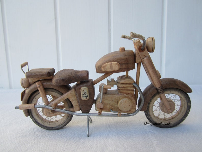 Single-cylinder wooden motorcycle. image 4