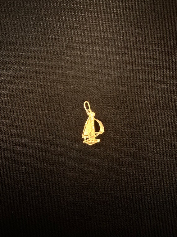 Estate 14k 3D Sailboat Charm Solid Yellow Gold