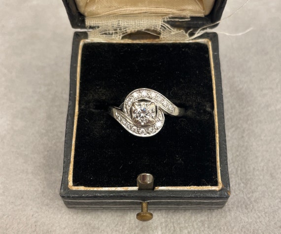 Vintage 14k White Gold Diamond Ring With Swirl Mot