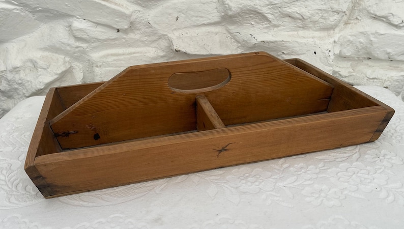 Vintage Wooden Cutlery Tray / Garden Trug / Quirky Storage or Display Tray image 3