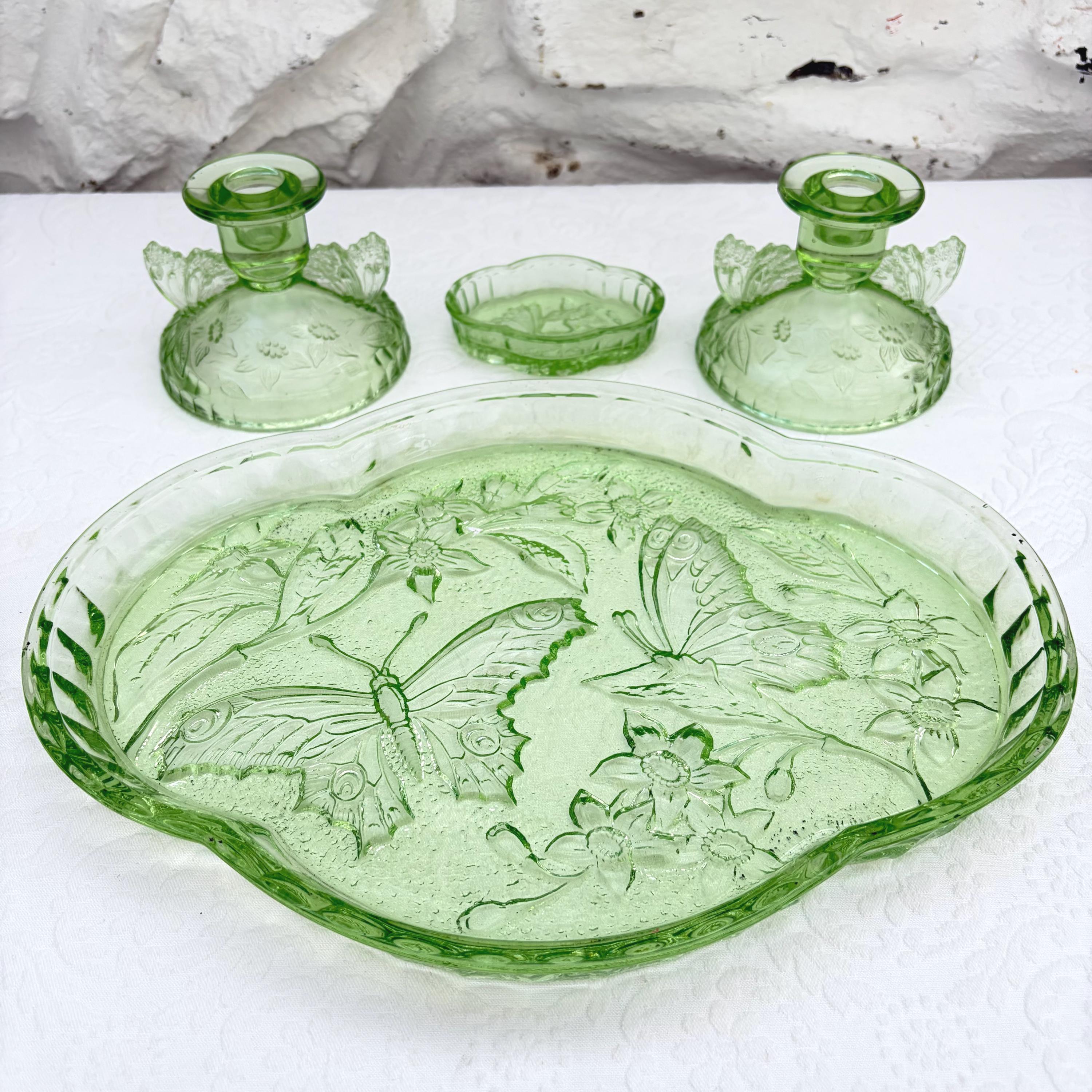vintage green glass dressing table set dress_type_Fit and Flare