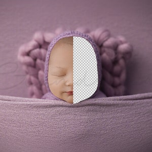 Pode incluir: Um bebê dormindo usando um chapéu roxo com um padrão xadrez na parte de trás do chapéu. O bebê está deitado em um cobertor roxo.