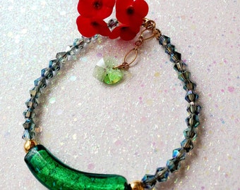 Italian glass bracelet. Chain bracelet. Gift for graduation. Emerald Green bracelet. Swarovski crystal bracelet. Murano glass jewelry