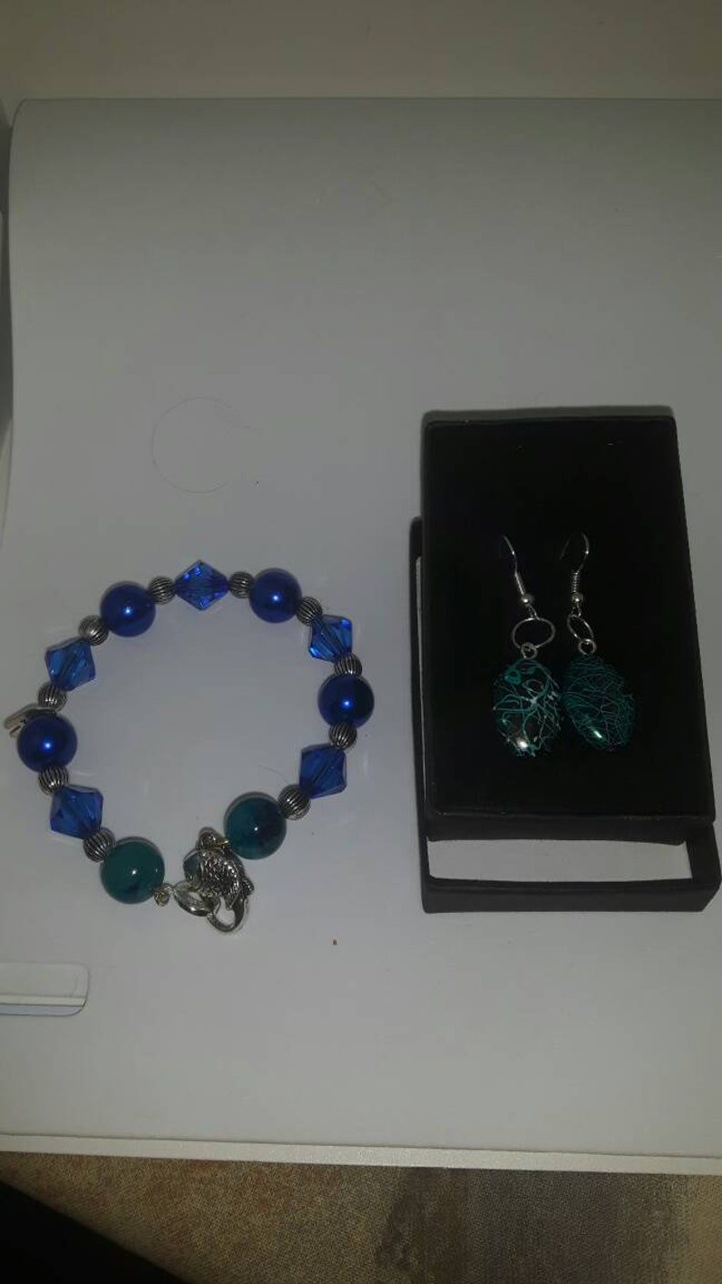 Sea theme acrylic bracelet and earrings