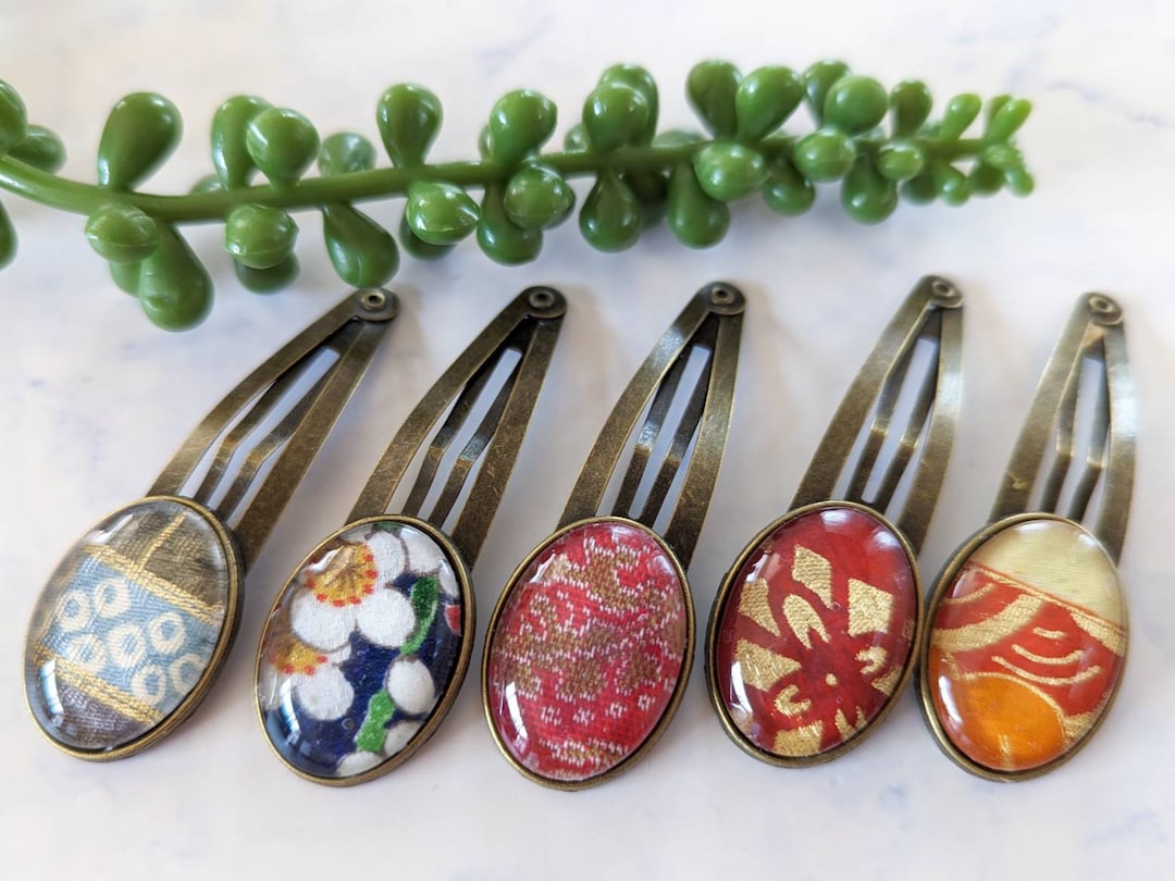 One Pair of Cabochon Snap Barrettes, Oval, Japanese Silk Kimono Fabric