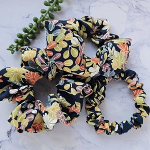 Silk Kimono Scrunchies, Japanese Upcycled Silk Kimono Ponytail Holder, Skinny, Regular, Volume, with a Bow, 100% Silk, Gift for Her