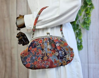 Silk Kimono Handbag, Metal Kisslock Purse Frame, Replacable Handel/Shoulder Chain, Handmade Handbag, Traditional Pattern, Gift for Her