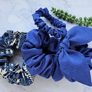 Silk Kimono Scrunchie with Bow, Japanese Upcycled Silk Kimono Ponytail Holder, Silm, Regular, Volume, Oversized, 100% Silk, Gift for Her