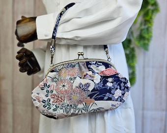Silk Kimono Handbag, Metal Kisslock Purse Frame, Replacable Handel/Shoulder Chain, Handmade Handbag, Traditional Pattern, Gift for Her
