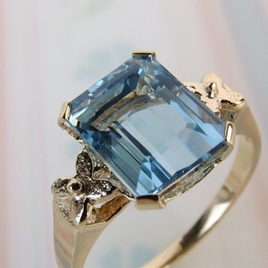 Vintage 10k yellow gold floral flank 2.74 carat wonderful emerald cut natural aquamarine  ( certified ) ring size 7