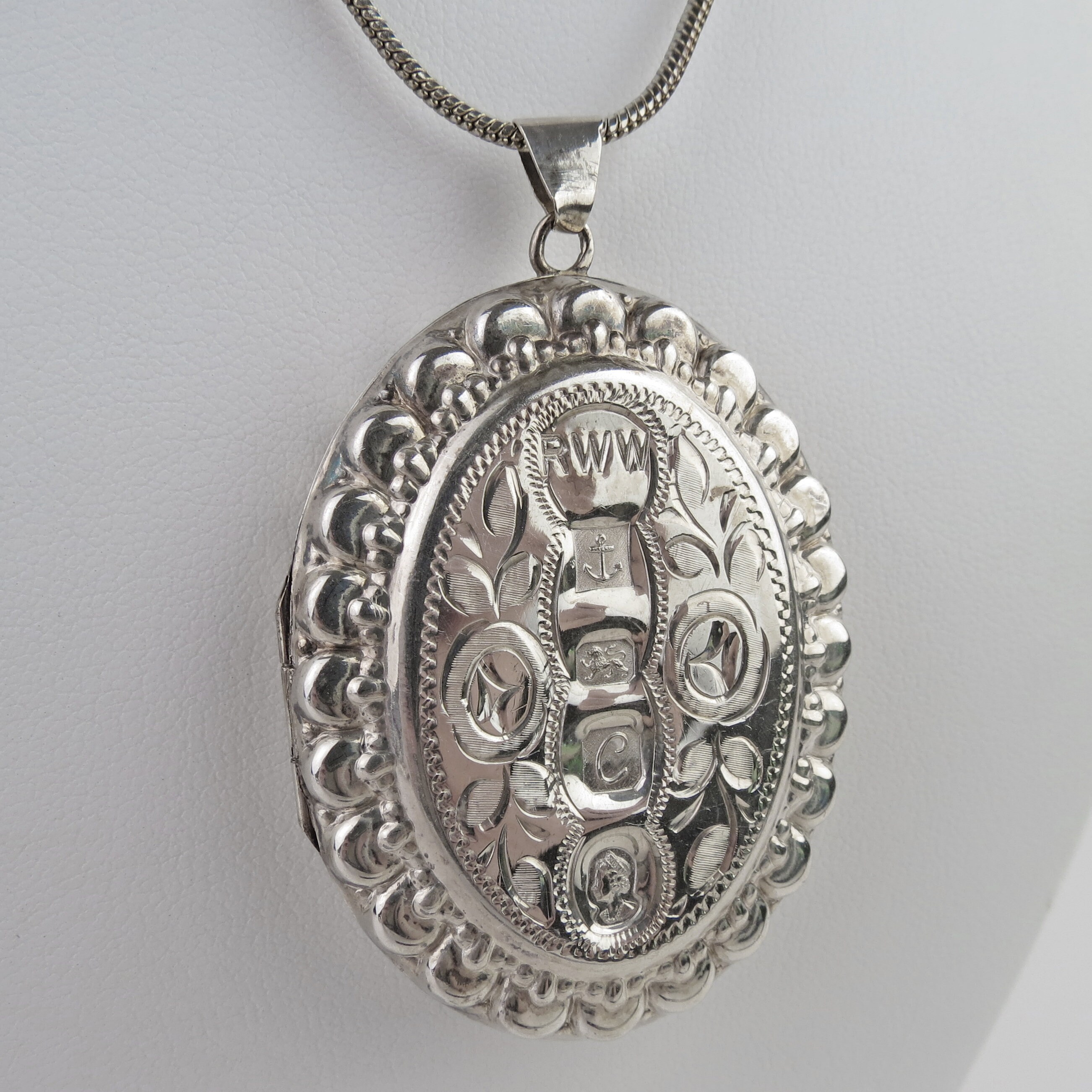 Vintage Sterling Silver Locket Necklace: 1977 Birmingham English