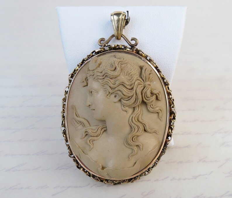 Wonderful Goddess Diana 14k Gold Victorian Lava cameo pendant image 3