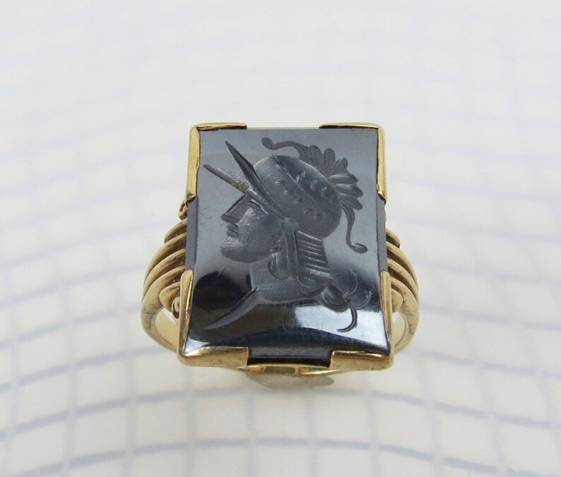 Estate Roman solider hematite intaglio 10k gold ring size 6 12