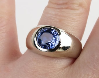 Vintage Cornflower Blue Sapphire Ring: 14k White Gold Unisex Band, Size 9.25