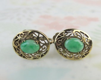 Vintage 1950s natural green Jade 14k yellow gold filigree setting old style screwback