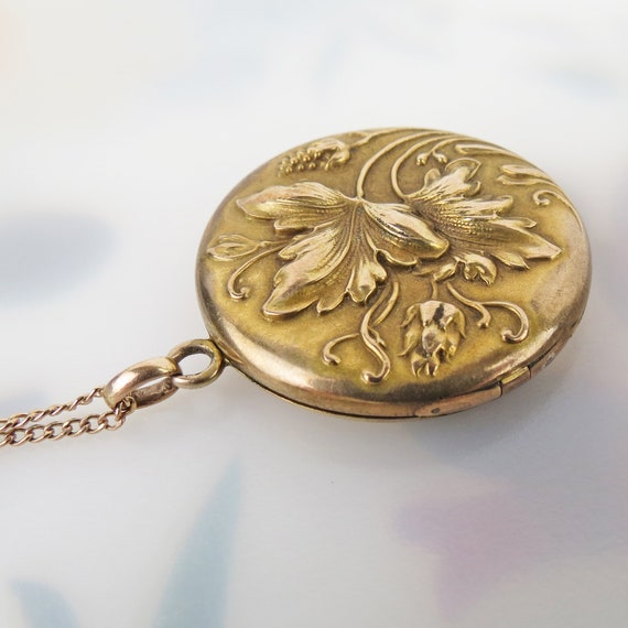Antique round leaf floral berry gold filled locke… - image 8