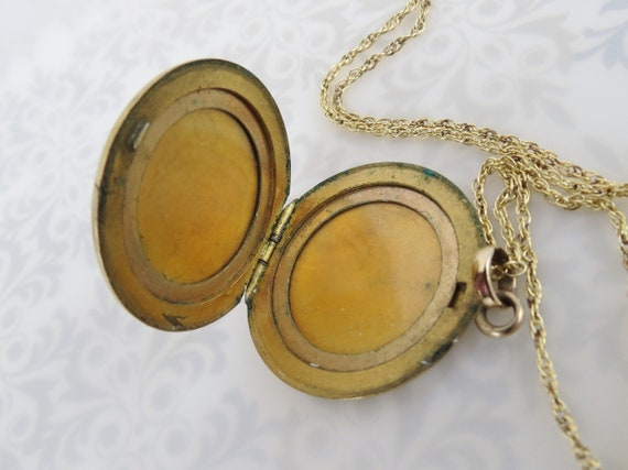 Ornate Victorian gold filled love locket and chai… - image 2