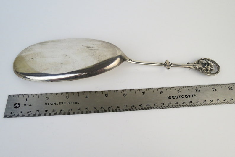 Antique two doves Krider /& Biddle 1860s Ornate engraved serving spoon sterling silver