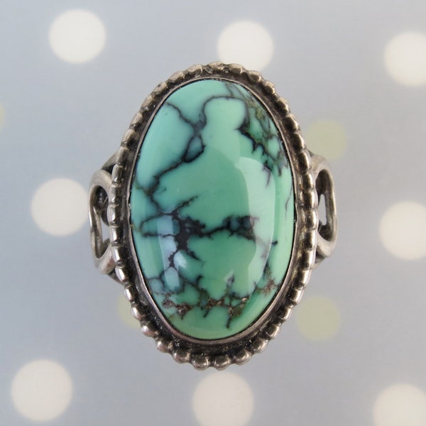 Fine vintage 1970s Navajo spiderweb turquoise native American sterling silver ring size 11.25