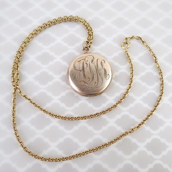 Antique round gold filled ADK monogrammed locket … - image 3