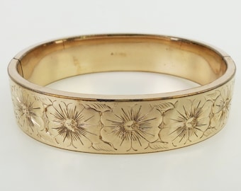 A very fine estate vintage repeating 5 flower pattern sturdy gold filled bangle bracelet by Automatic Chain Co.