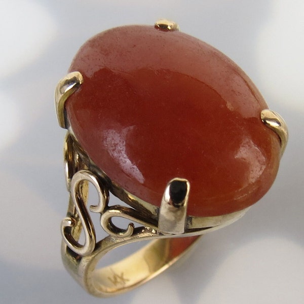 Sweet estate retro natural honey orange red jade cabochon ring set in 14k yellow gold size 5.5