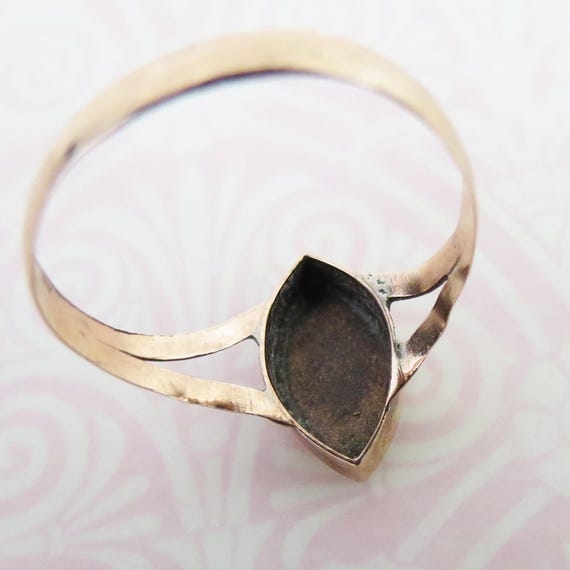 Signet Ring Letter R Antique Victorian signet letter R monogram 10k yellow… - Gem