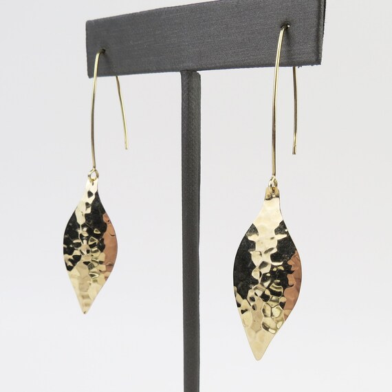 Dimpled leaf textured 14k yellow gold long earrin… - image 2